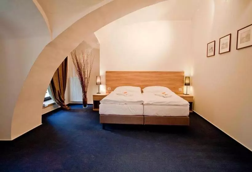 هتل Zámecká Sýpka