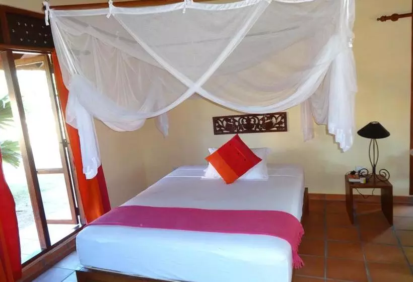استراحتگاه Nilaveli Ayurveda Center