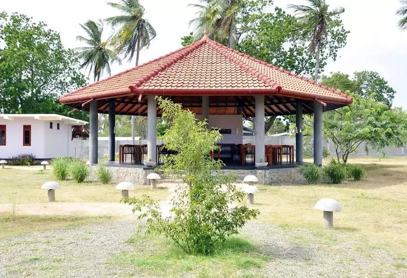 استراحتگاه Nilaveli Ayurveda Center