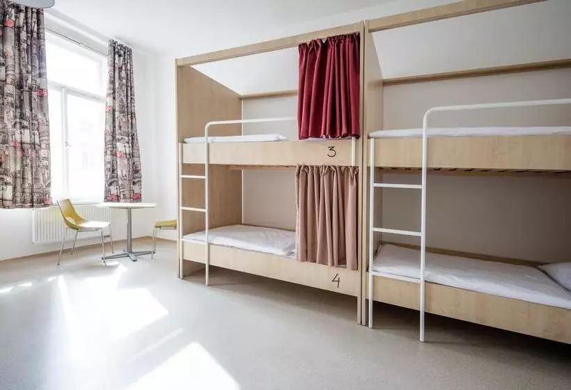 Post Hostel Prague