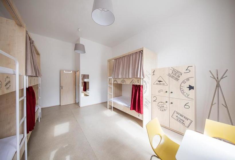 Post Hostel Prague