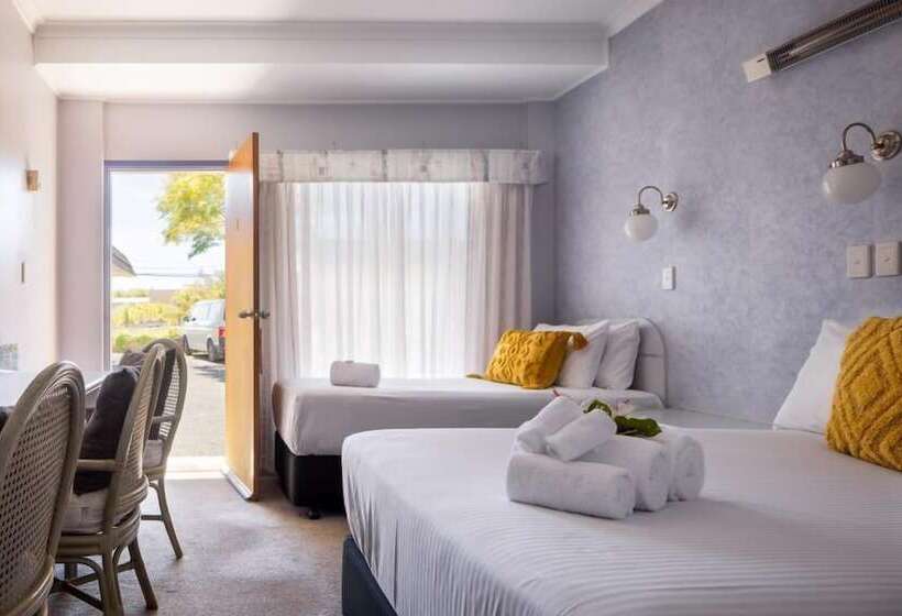 汽车旅馆 South Pacific Palms Motor Inn