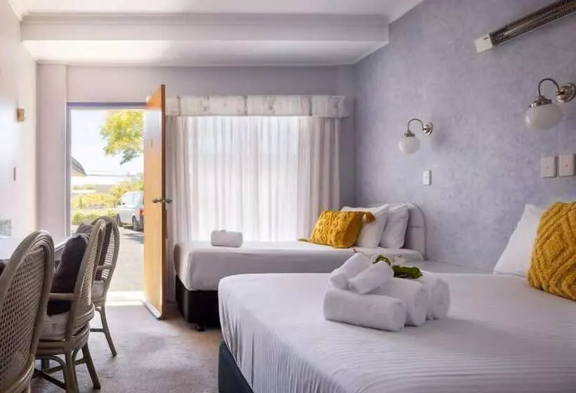 Motelli South Pacific Palms Motor Inn