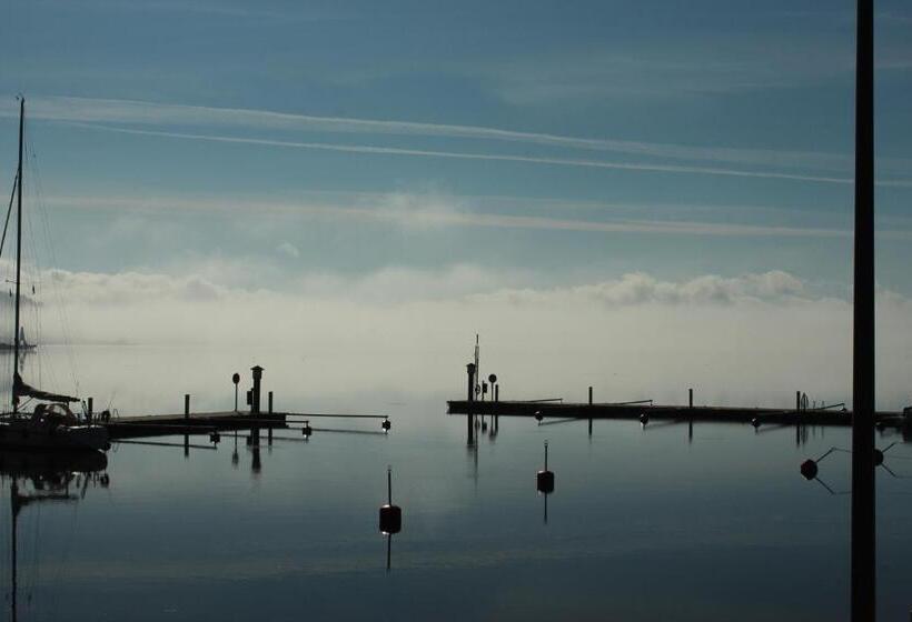 فندق صغير örnsköldsviks Gästhamn