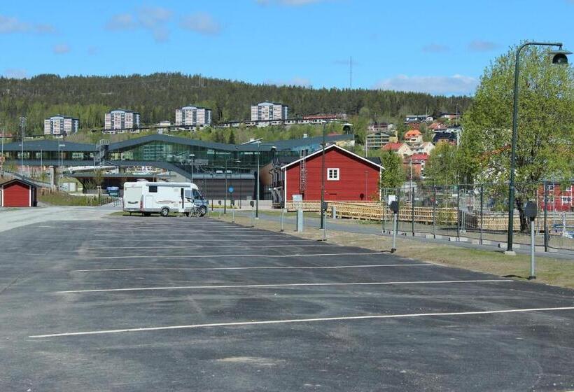 فندق صغير örnsköldsviks Gästhamn