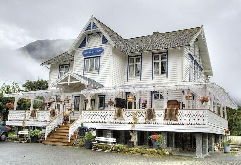 צימר Eidfjord Gjestgiveri