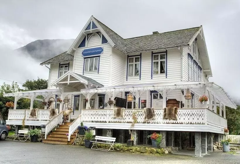 تختخواب و صبحانه Eidfjord Gjestgiveri