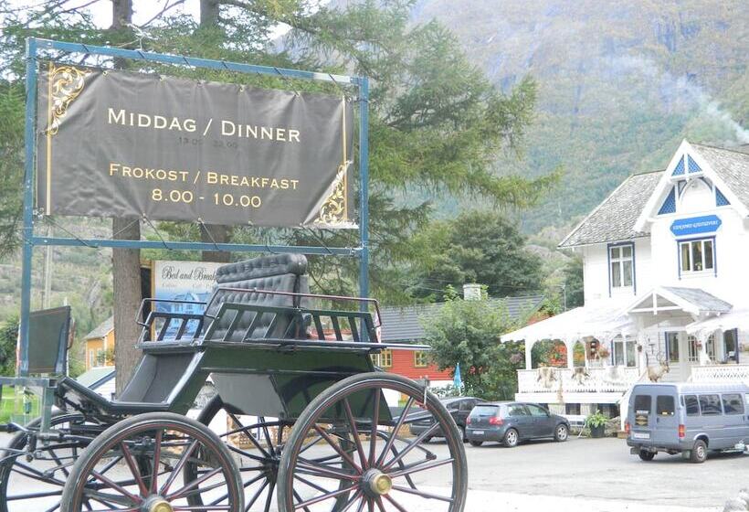 צימר Eidfjord Gjestgiveri