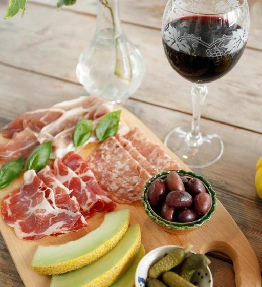 مبيت وإفطار Tuna Orangeri