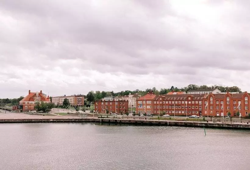 Badholmen Restaurang & Hotell