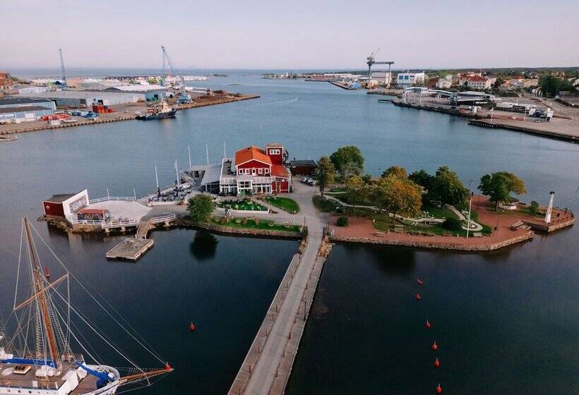 Badholmen Restaurang & Hotell