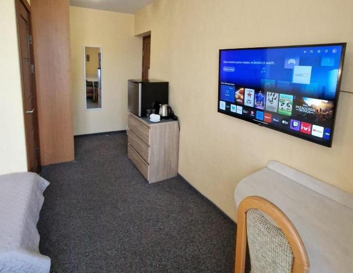 هتل Linda   Helvita