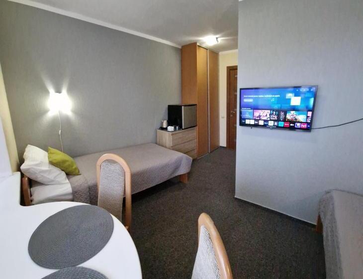 هتل Linda   Helvita