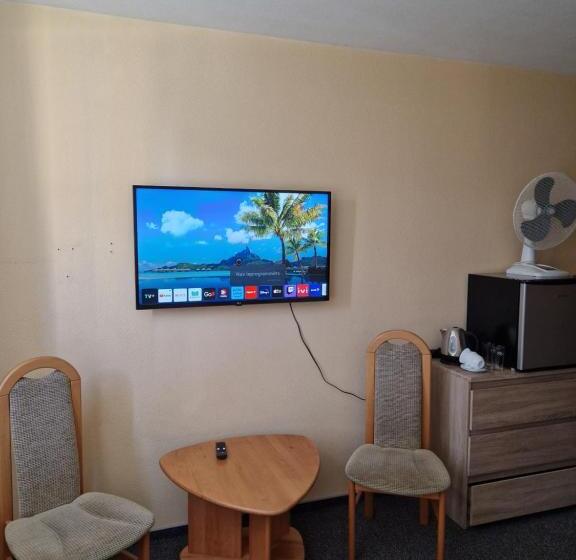 هتل Linda   Helvita