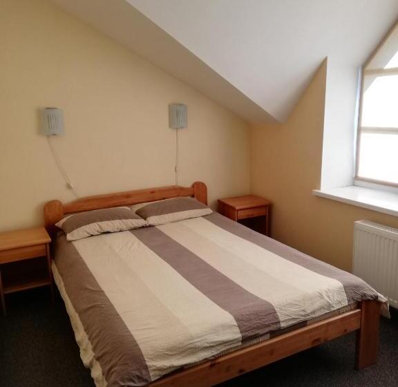 هتل Linda   Helvita