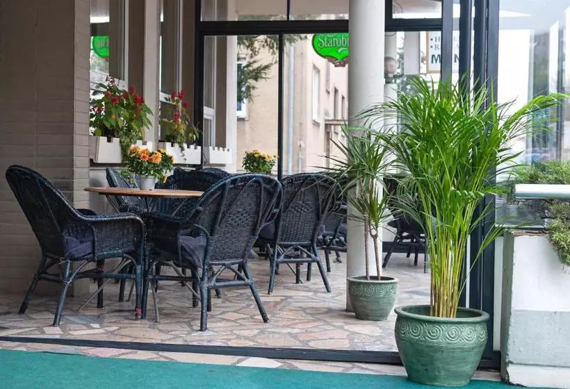 Hotelli Monaco