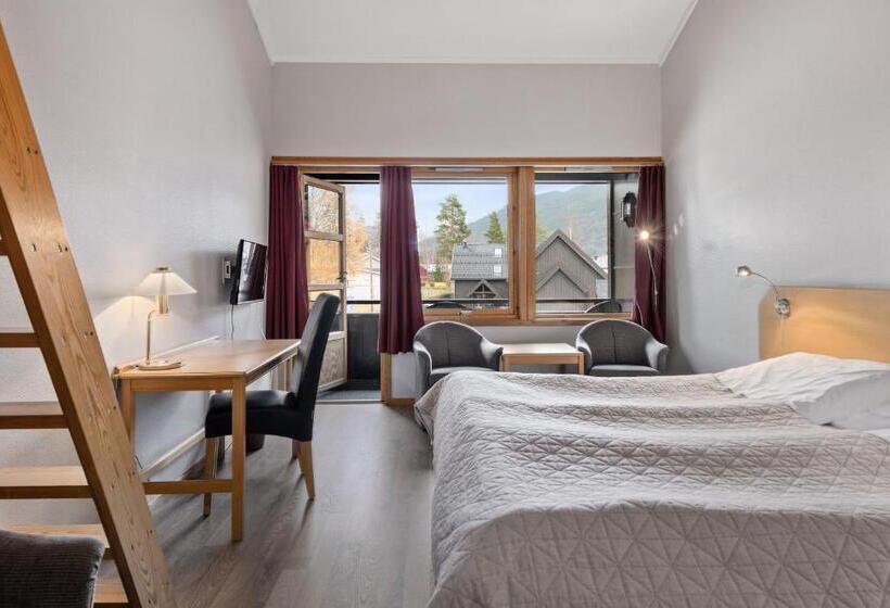 Отель Solstad Gjestegård