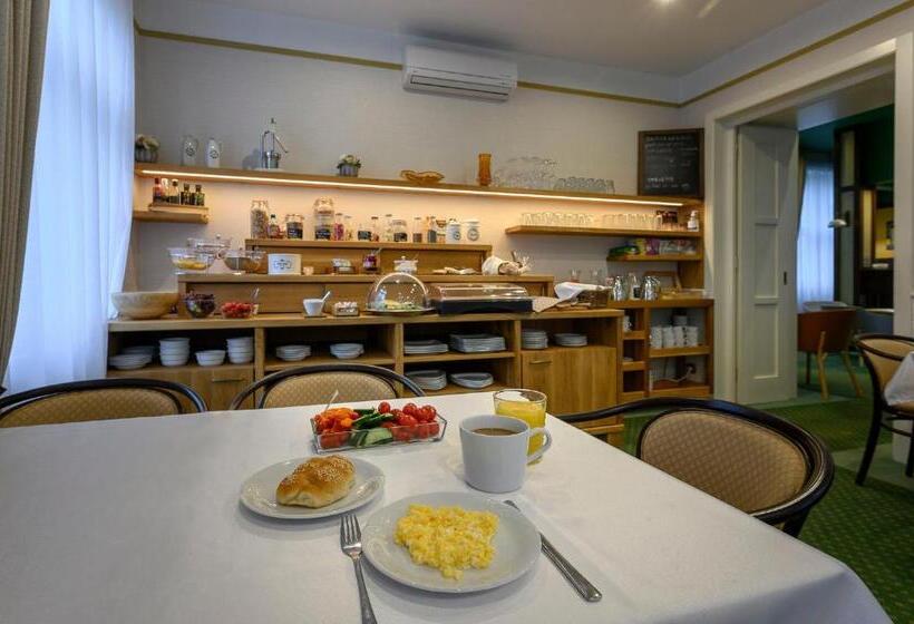 酒店 Zelená Marina