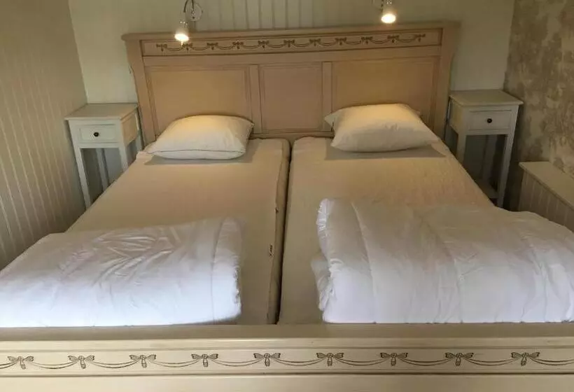 Augustas Bed & Breakfast