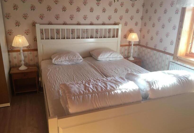 Augustas Bed & Breakfast