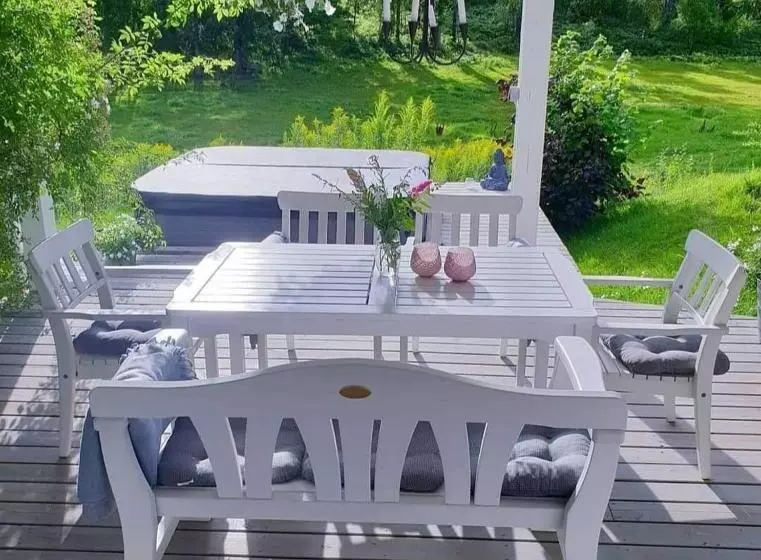 Aamiaismajoitus (B&B) Höhällets Lantliga Rum
