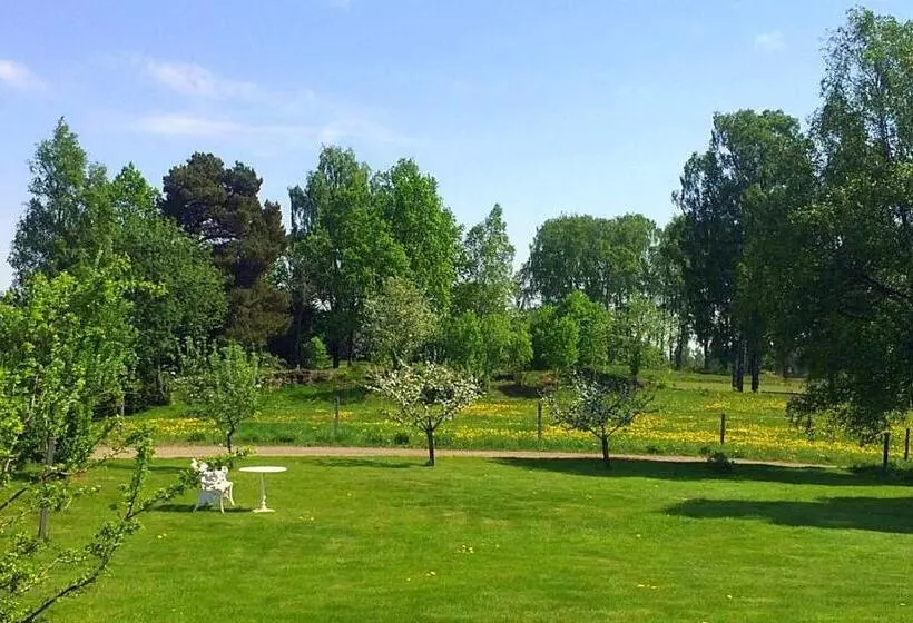 Aamiaismajoitus (B&B) Höhällets Lantliga Rum