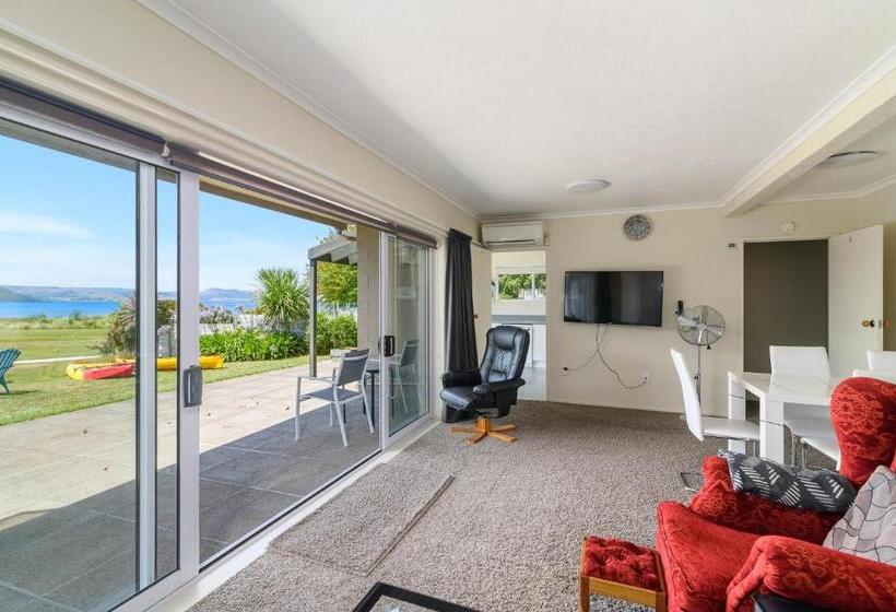 צימר Ngongotaha Lakeside Lodge