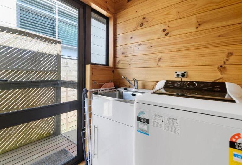 צימר Ngongotaha Lakeside Lodge