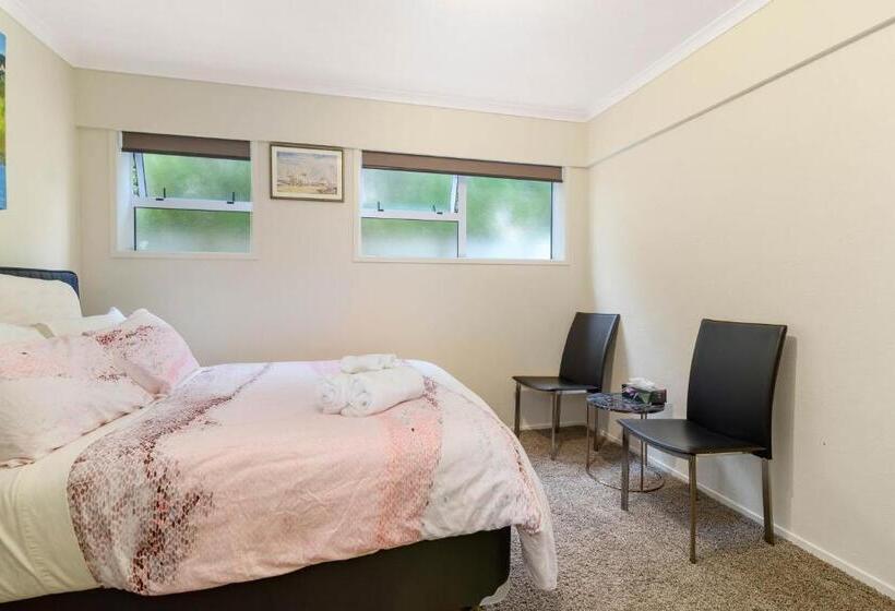 צימר Ngongotaha Lakeside Lodge