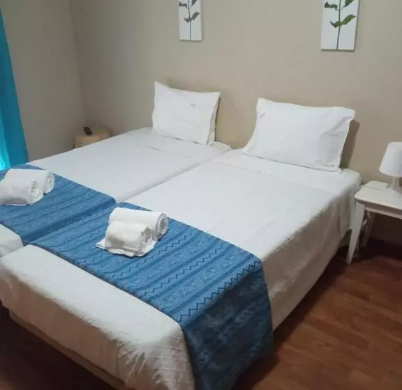 تختخواب و صبحانه Residencia Salva Vidas