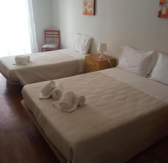 تختخواب و صبحانه Residencia Salva Vidas