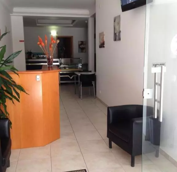 تختخواب و صبحانه Residencia Salva Vidas