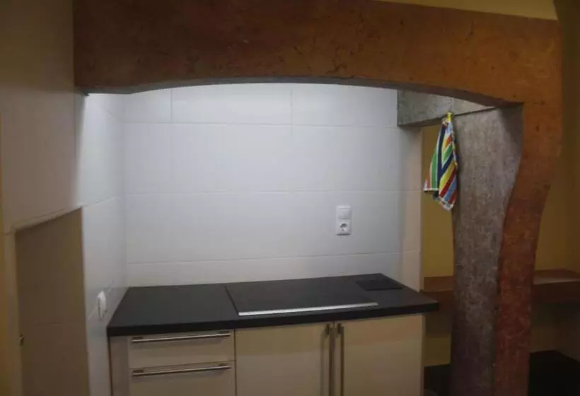 Hostel 402