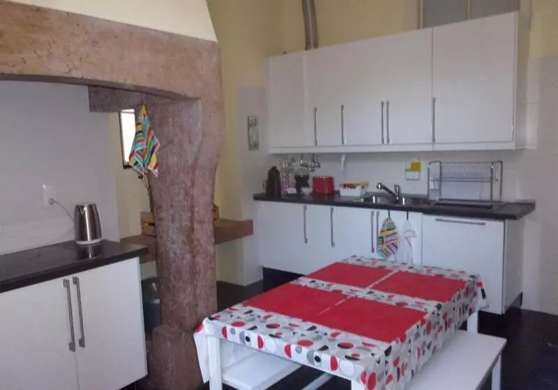 Hostel 402