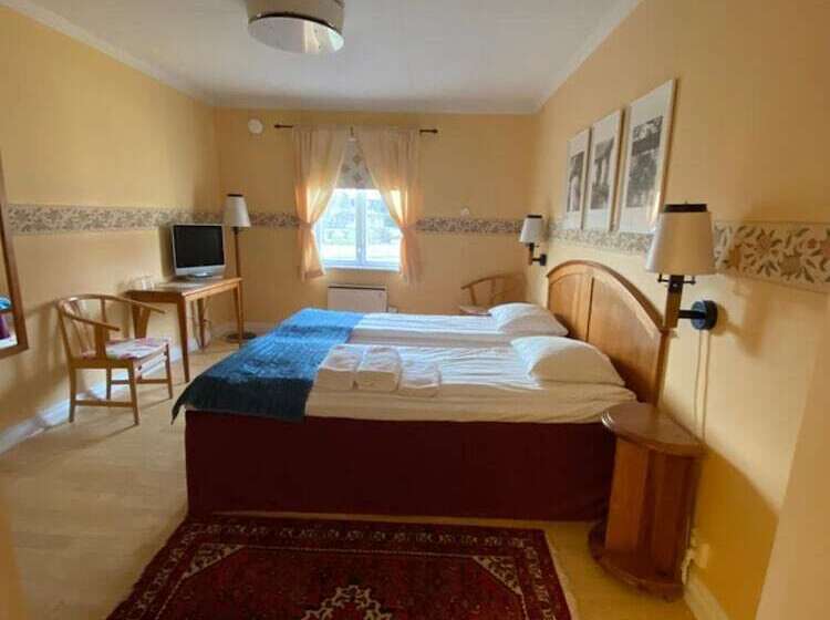 هتل Broby Gästgivaregård