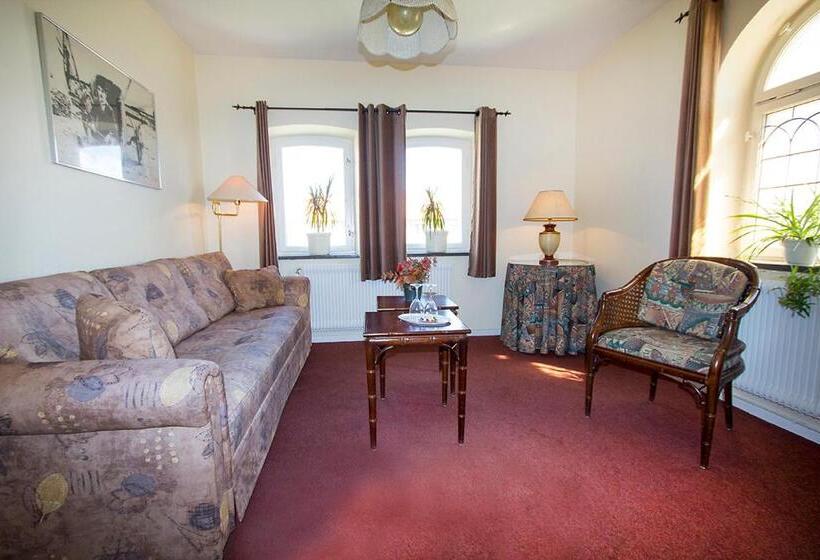 בית מלון כפרי Chaplin