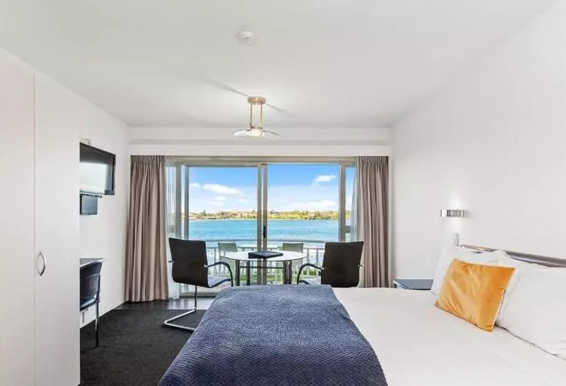 مُتل The Tauranga On The Waterfront