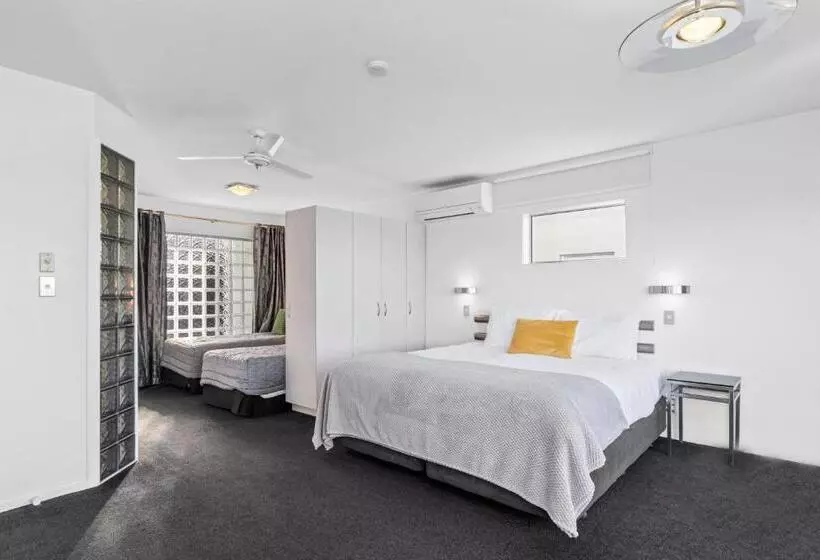 مُتل The Tauranga On The Waterfront