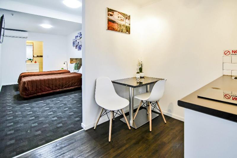 Newlands Court Motel