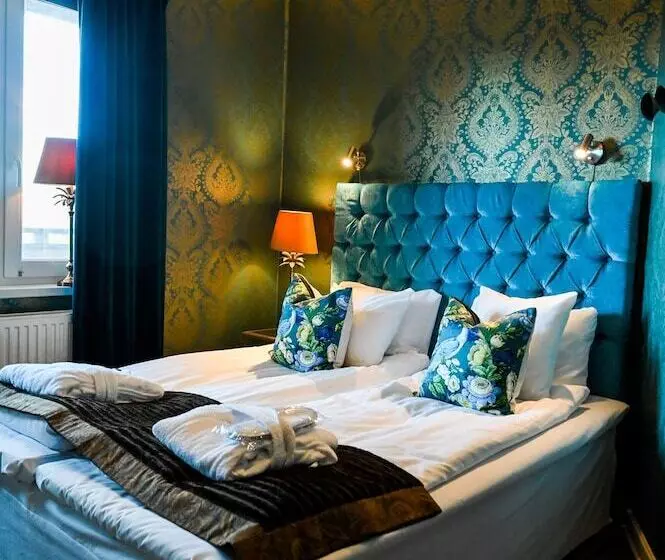 Palace Hotell