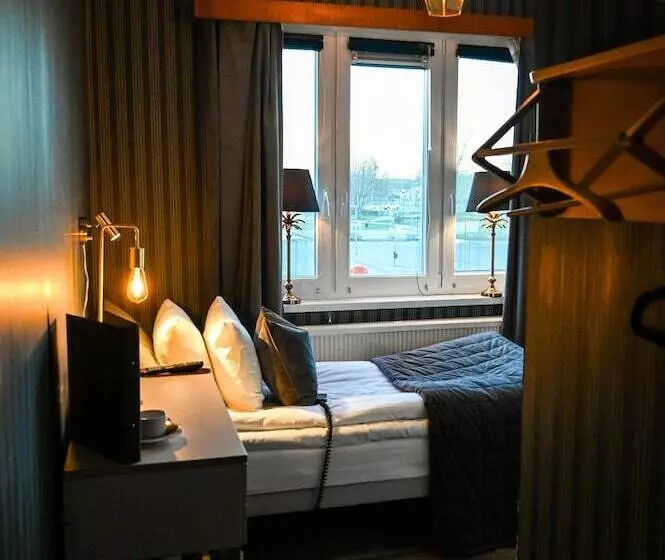 Palace Hotell