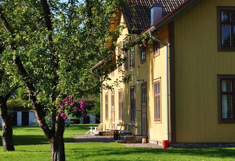 Stf Glasbruket Hostel & Apartments