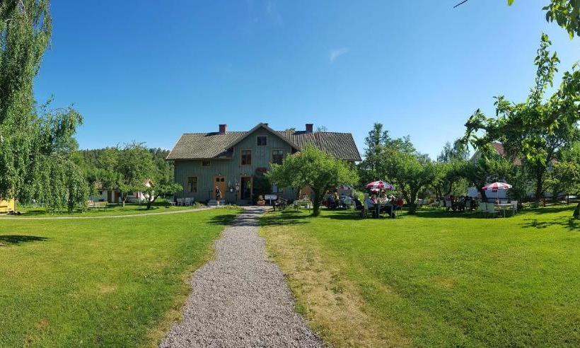 Stf Glasbruket Hostel & Apartments