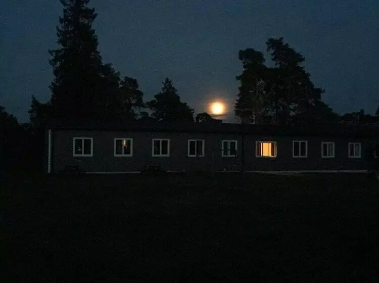 Stf Hostel Lärbro/grannen