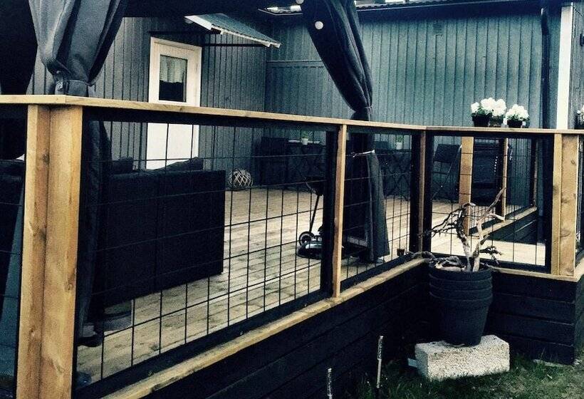 Stf Hostel Lärbro/grannen