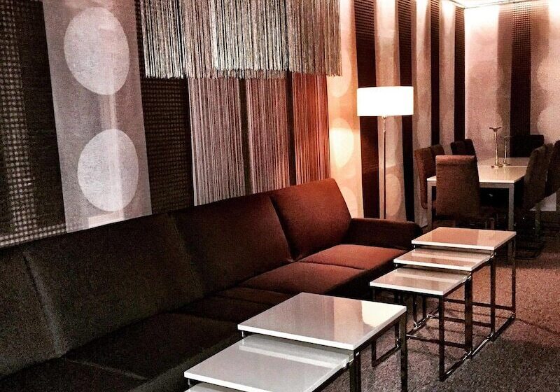 Stf Hostel Lärbro/grannen