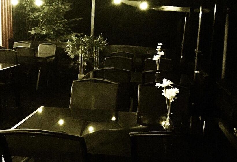 Stf Hostel Lärbro/grannen