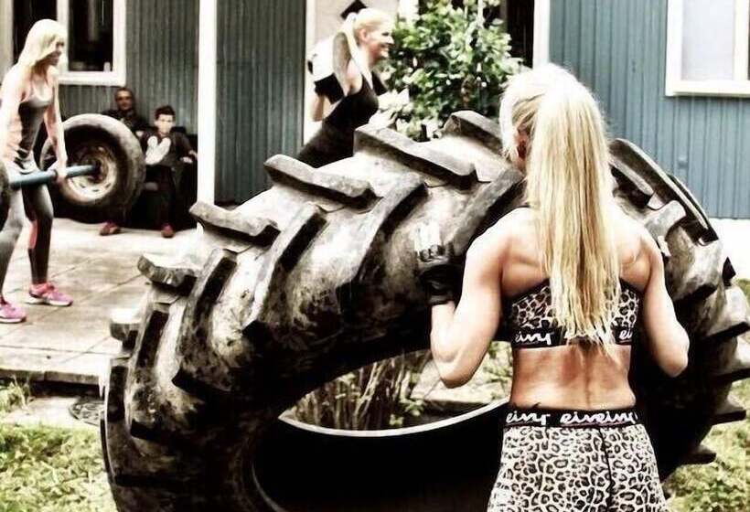 Stf Hostel Lärbro/grannen