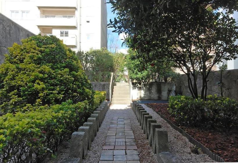 Surfivor Porto Surf Hostel