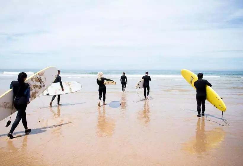 ユースホステル Chill In Ericeira Surf House